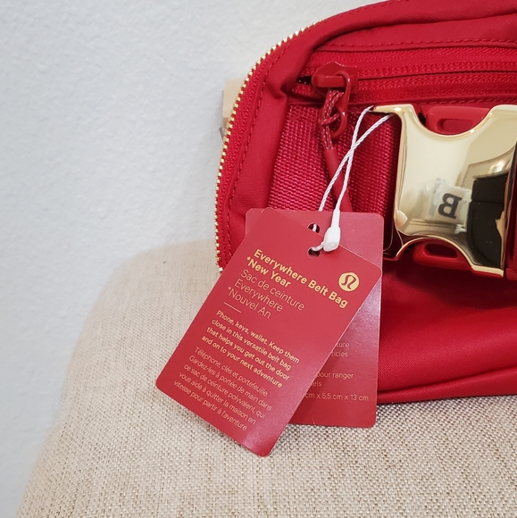 Lululemon new year bag - Picture 3 of 5